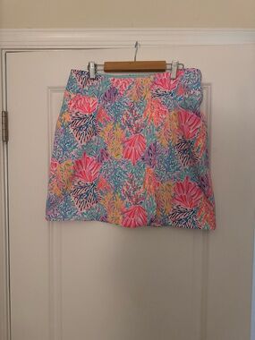 Lilly Pulitzer Luxletic skort size 6